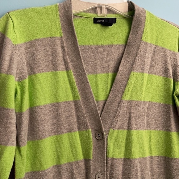 𝅺GAP Girl Green Gray Stripes Cardigan US XXL Girl - Picture 2 of 7